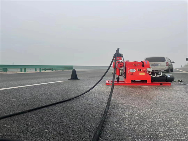 博白马路路基路面开裂下沉注浆加固灌浆